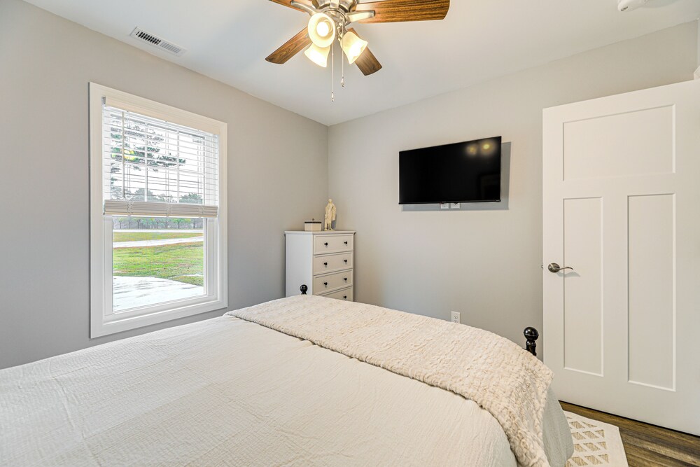 3 Mi to Dtwn: Home w/ Patio & Grill in New Bern
