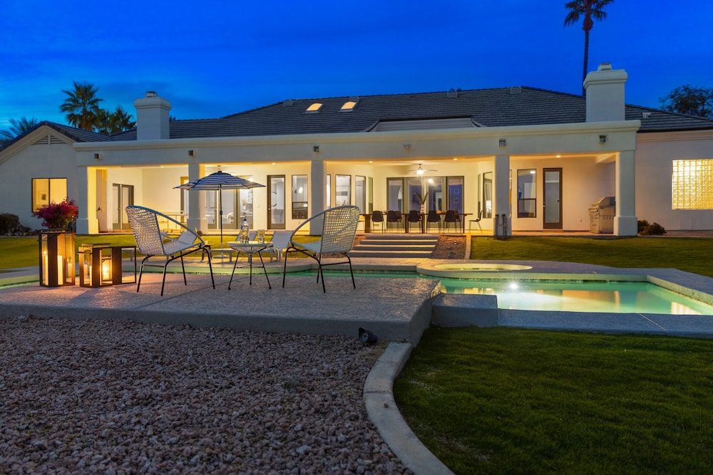 Sunridge by Avantstay Glorious Scottsdale Estate w/ Pool, Hot Tub, Ping Pong & Pool Table! view 4