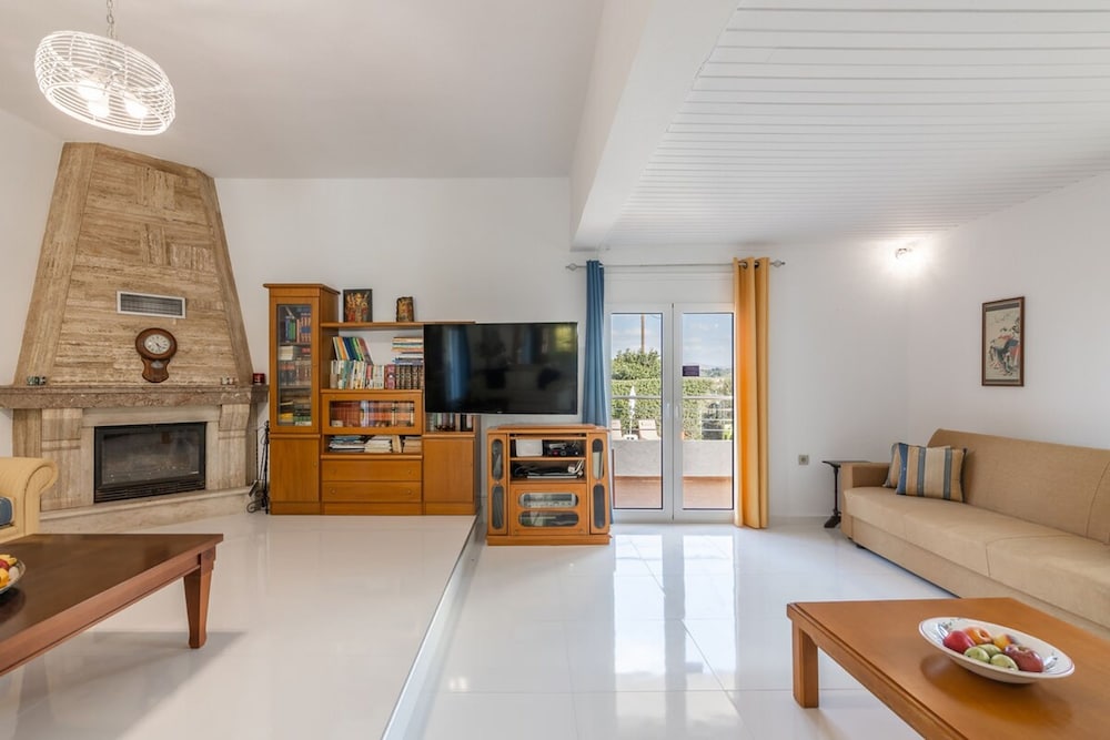 Amazing Villa Chrysanthi With Private Pool