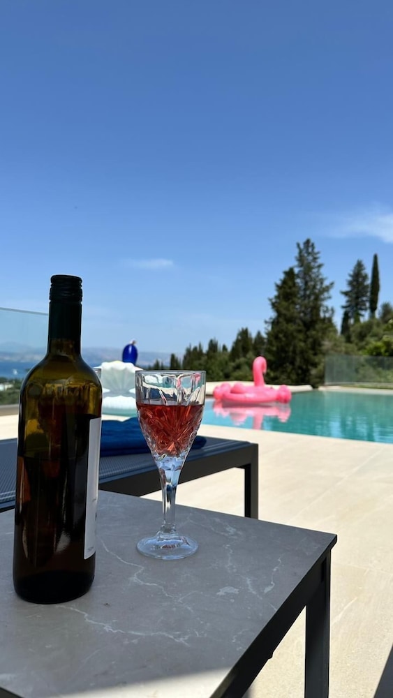 Villa Antonis