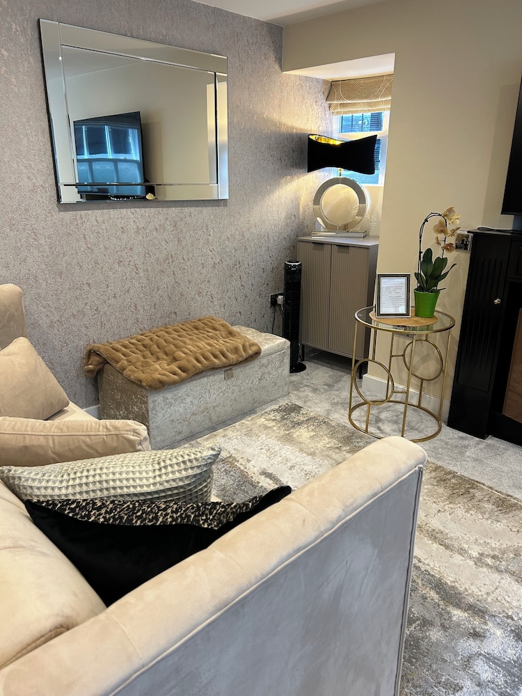 Oasis Boutique