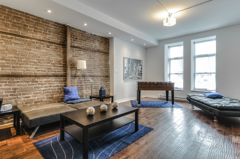 St Laurent Apartments