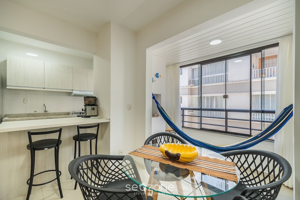 Apartment w/ Barbecue 450m From the Beach Pnm0202