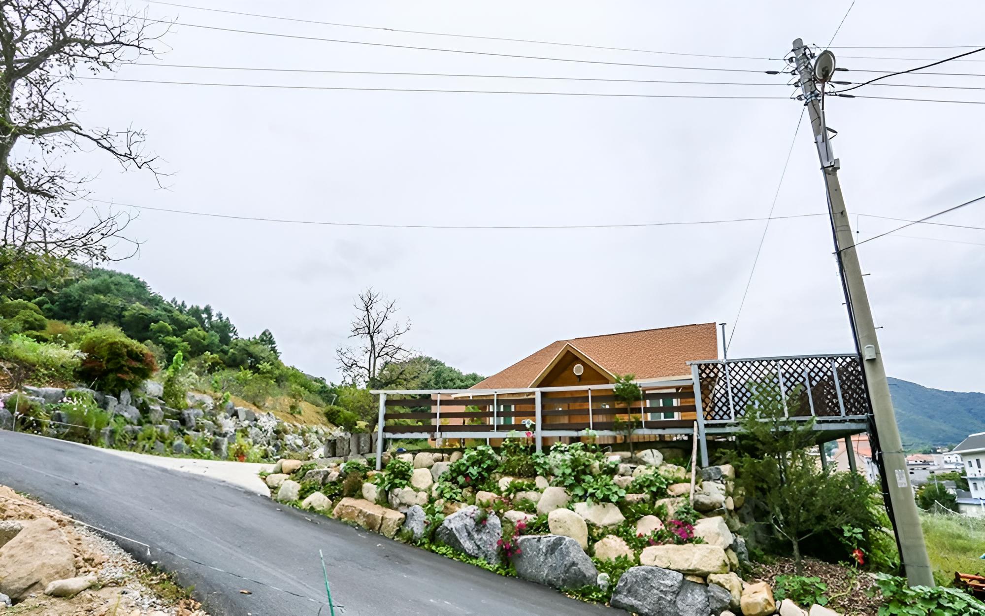 Muju Hodunamu Pension view 3