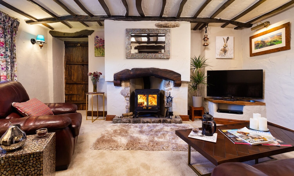 Tipsy Gin Cottage
