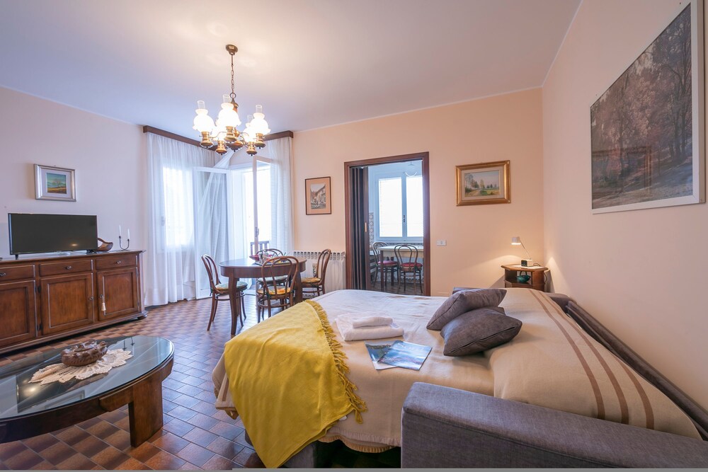 Nicoletta s Lake View On Stresa Hills