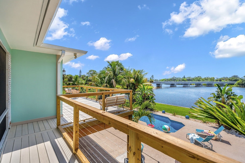 Mango Shores