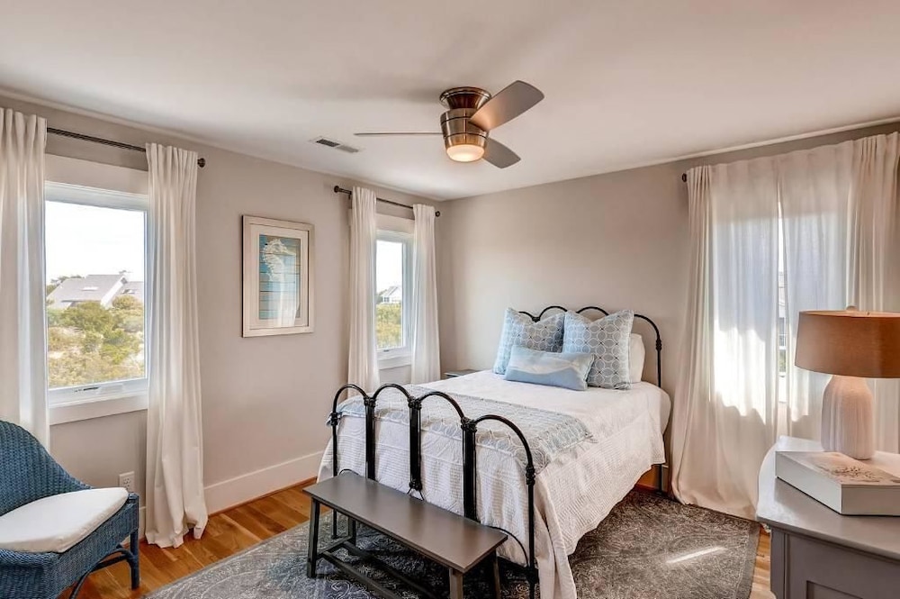 Hat Trick 4 Bedroom Holiday Home By Bald Head Island