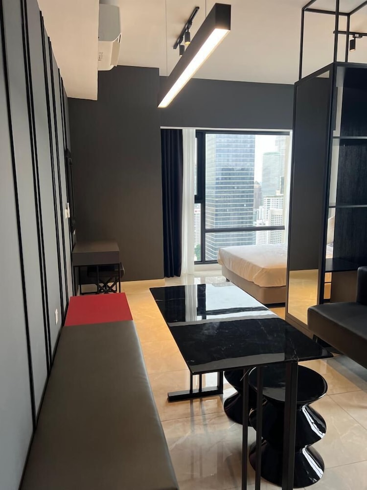 Crystal Suites At Axon Residence
