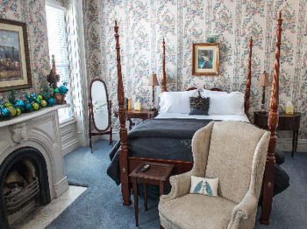 Marble Mansion Inn