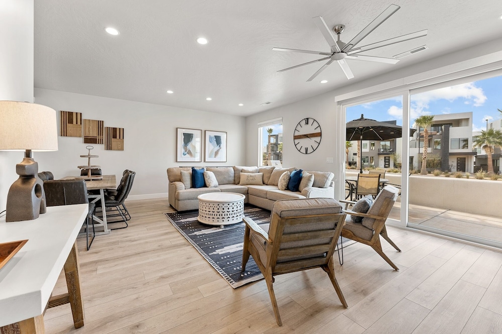 Tahitian Pearl 5 Bedroom Townhouse