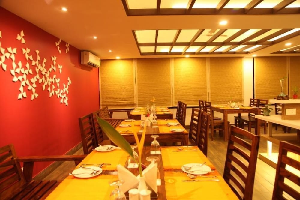 Food & Beverage