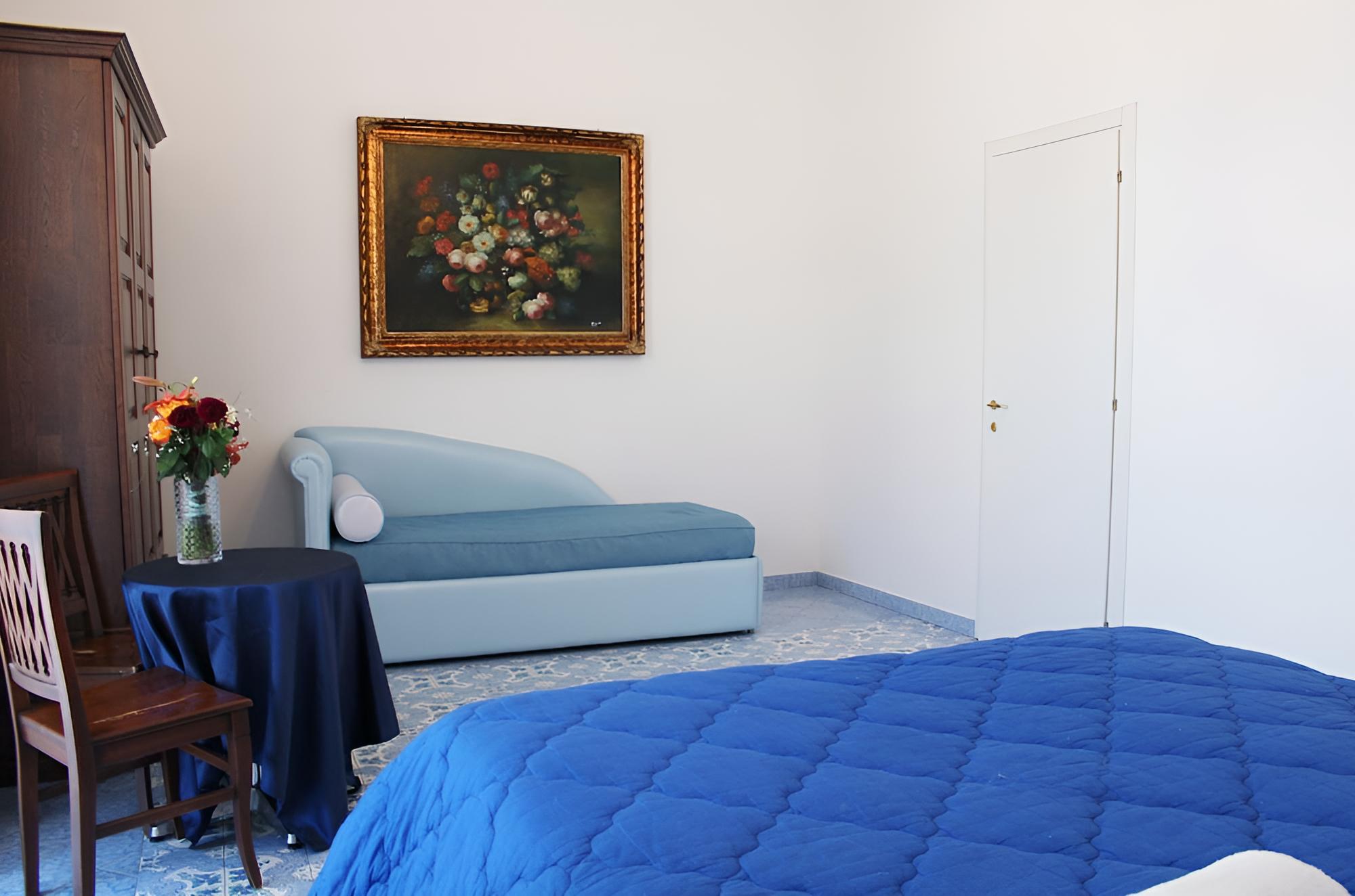 Piazza Tasso B&B Relais view 3