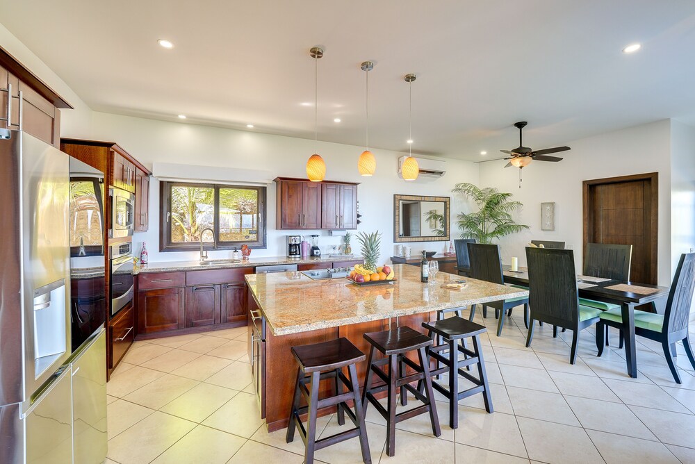 Luxury Home w/ Views & Infinity Pool: Near Beach!