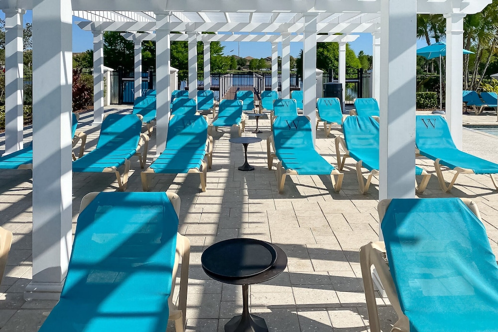 The Palace at Geneve - Image 3