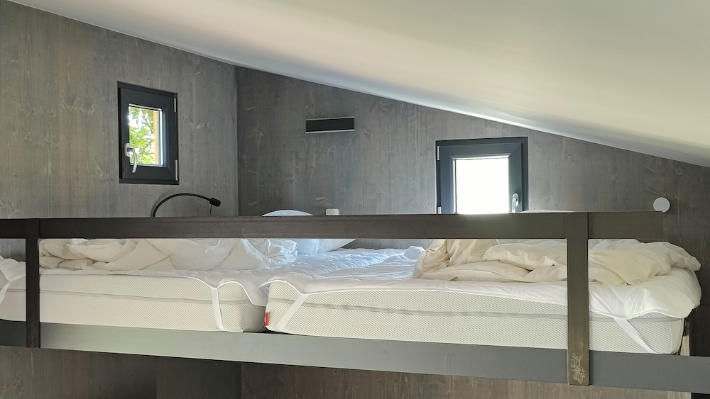 TinyHousebeiDresden unser größtes winziges Häuschen für bis zu 7 Personen, Kaminofen, große Terrasse - Nähe Sächsische Schweiz