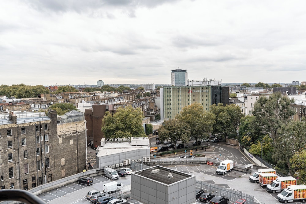 Duplex 2BR 2BA Flat Near Gloucester Rd Station