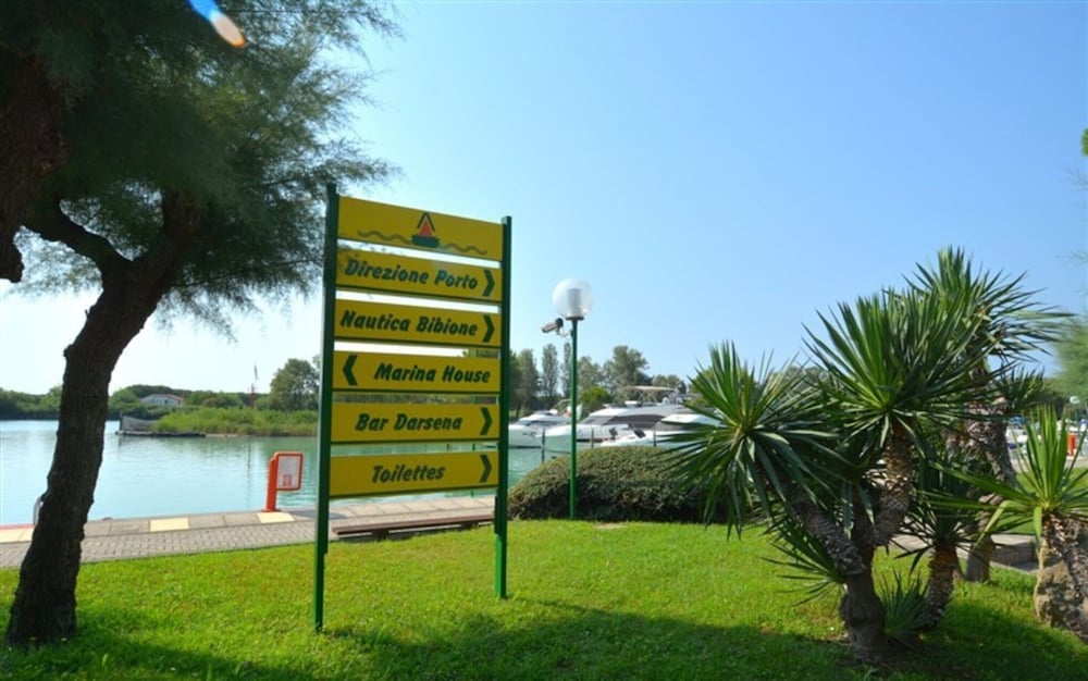 Cozy Duplex in Green Area of Lignano