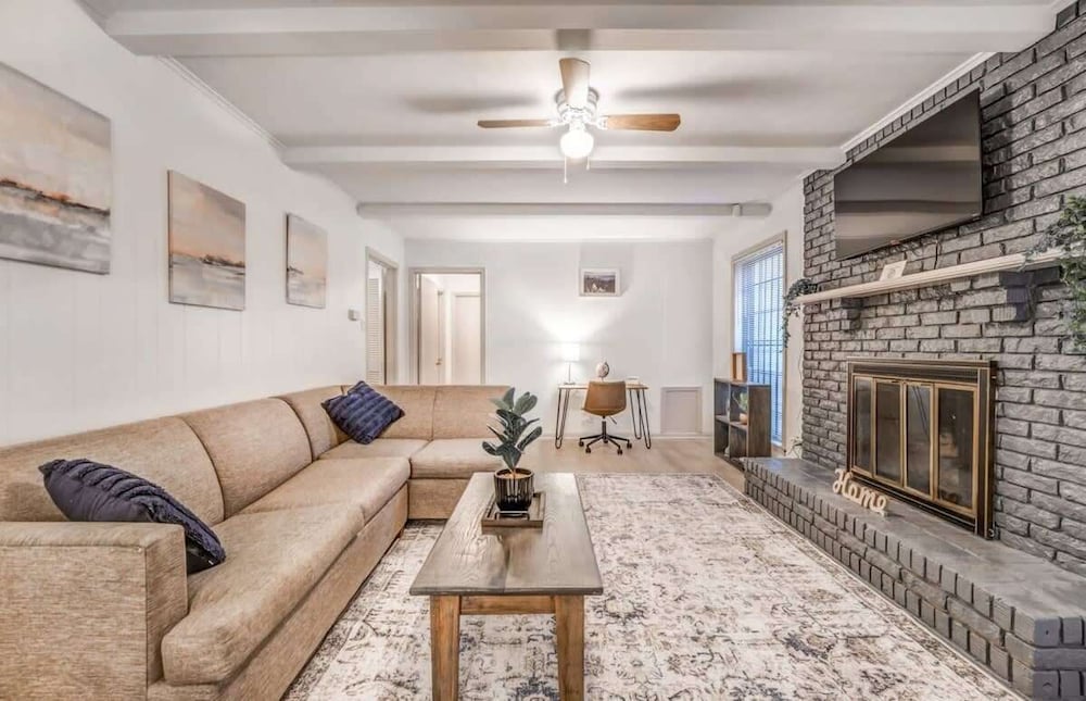 Pinecrest Cottage