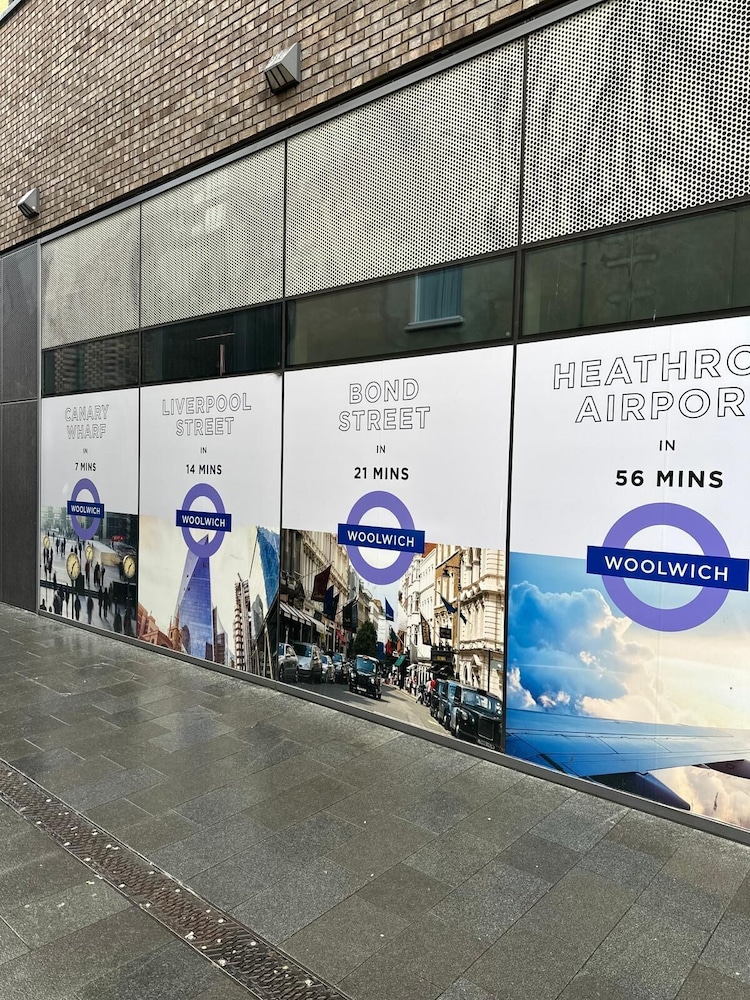 Stylish Elegant New Flat 5 Min from Crossrail