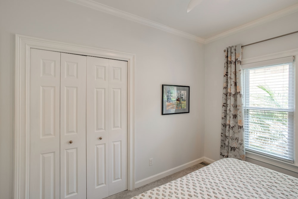 4 Mi to Lake Murray: Pet-friendly Home w/ Pool!