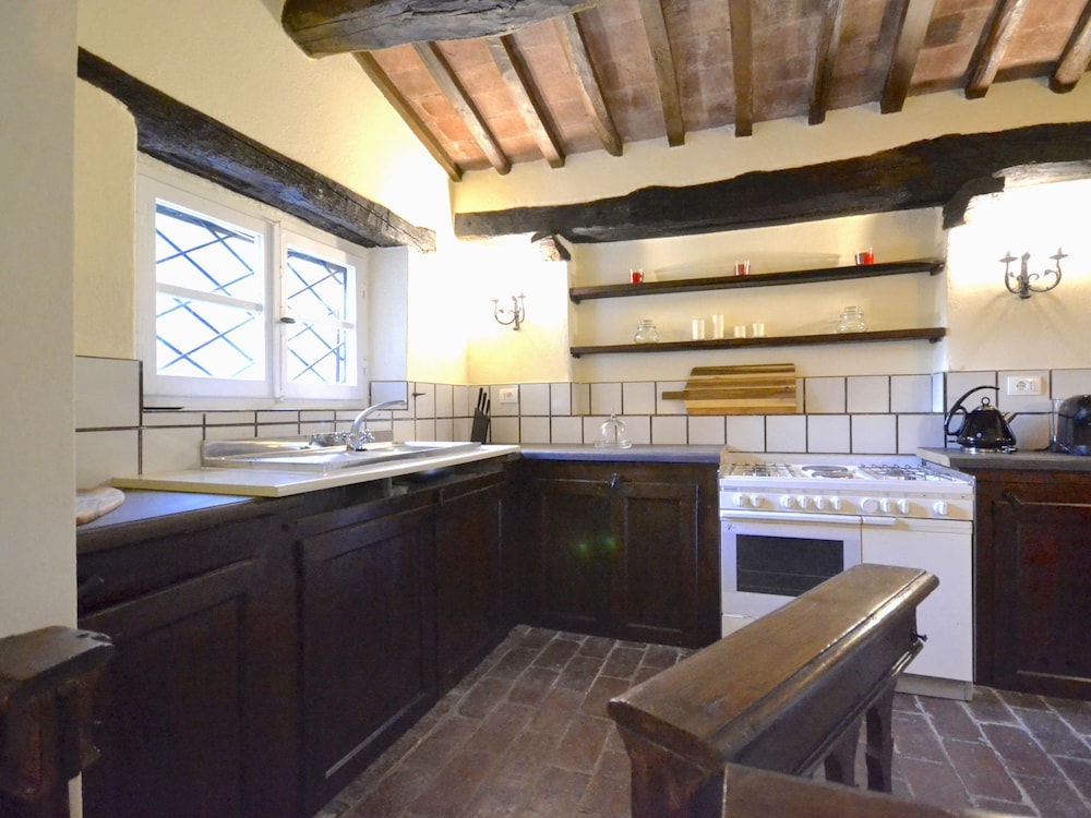 Villa with Private Swimming Pool in Hills near Cortona view 4