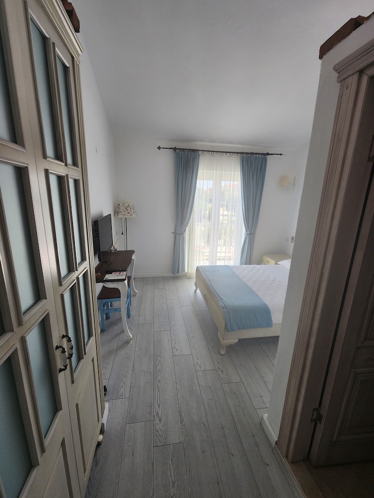 Tarcin Alacati Otel - Image 12