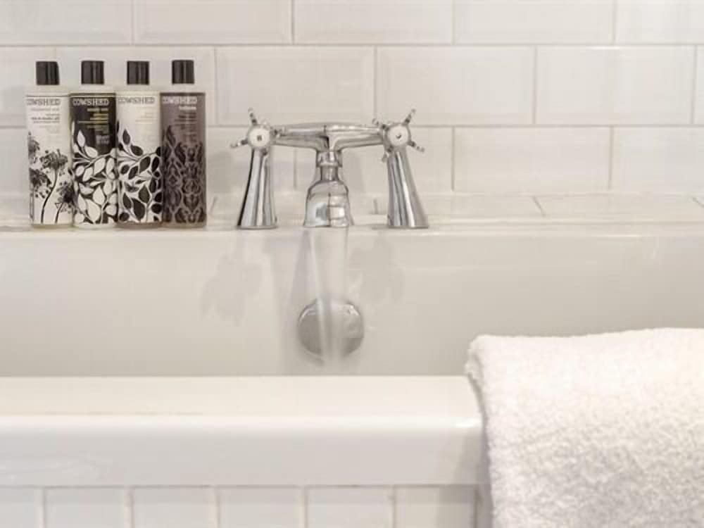 Devizes Vacations - The George  Dragon - Property Image 11