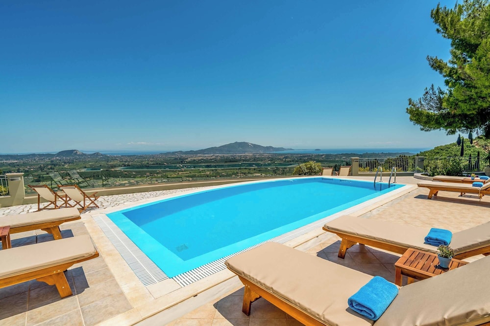 Castelli Villa