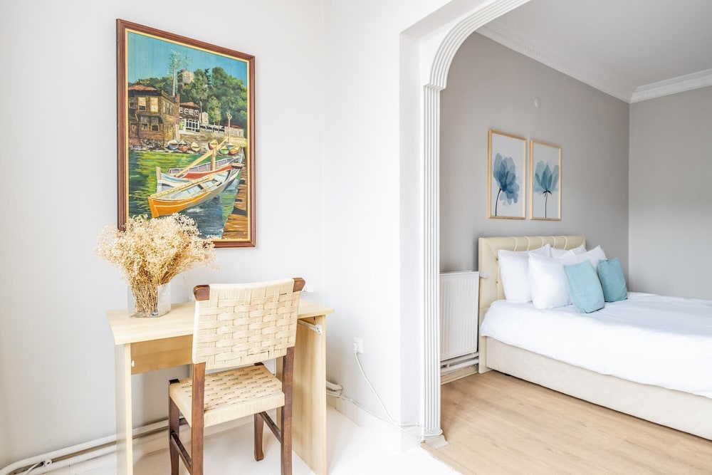 Tasteful Flat Near Moda Coast in Central Kadikoy