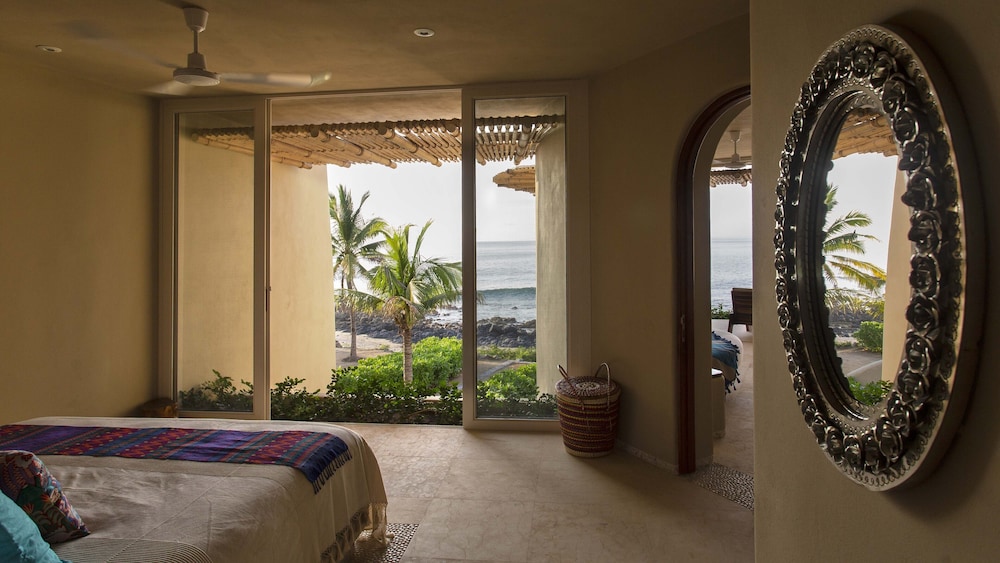 Punta Majahua Condos