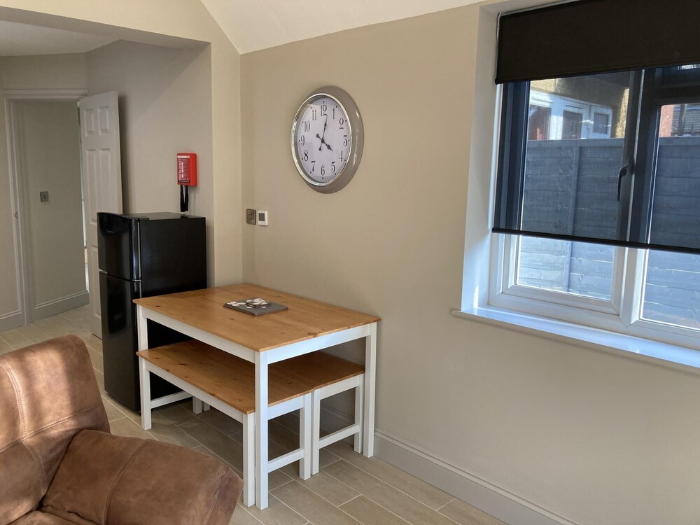 1 BR Garfield Cottage in Kettering view 5