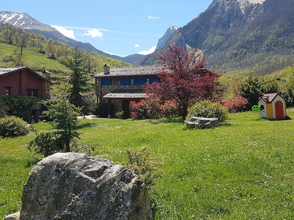 Casa Rural La Matuca, Senda Del Oso, Asturias view 2