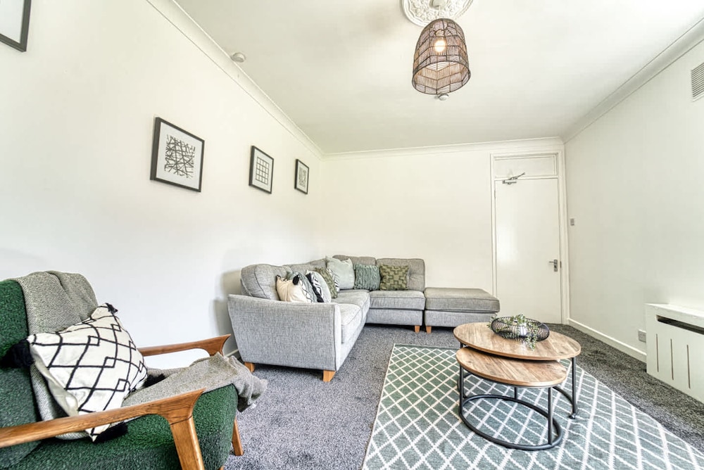 Host Stay Chester House Retreat