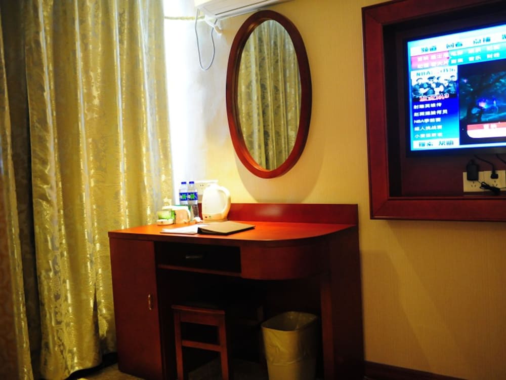 GreenTree Inn GanZhou Zhanggong District SanKang Temple RT-MART Express Hotel