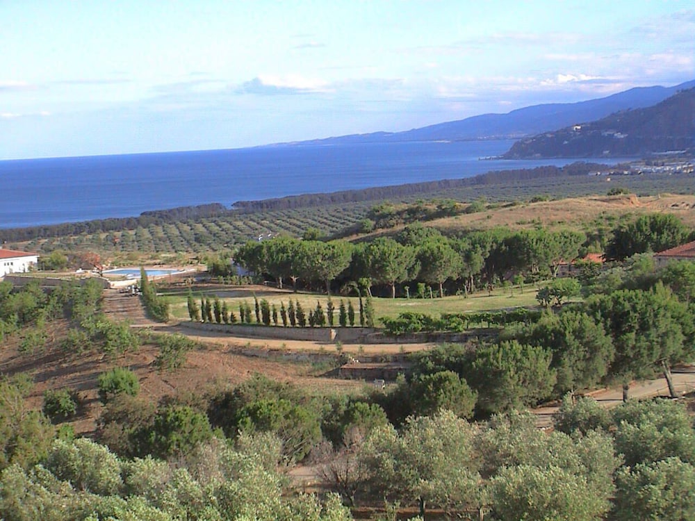 agriturismo borgo piazza
