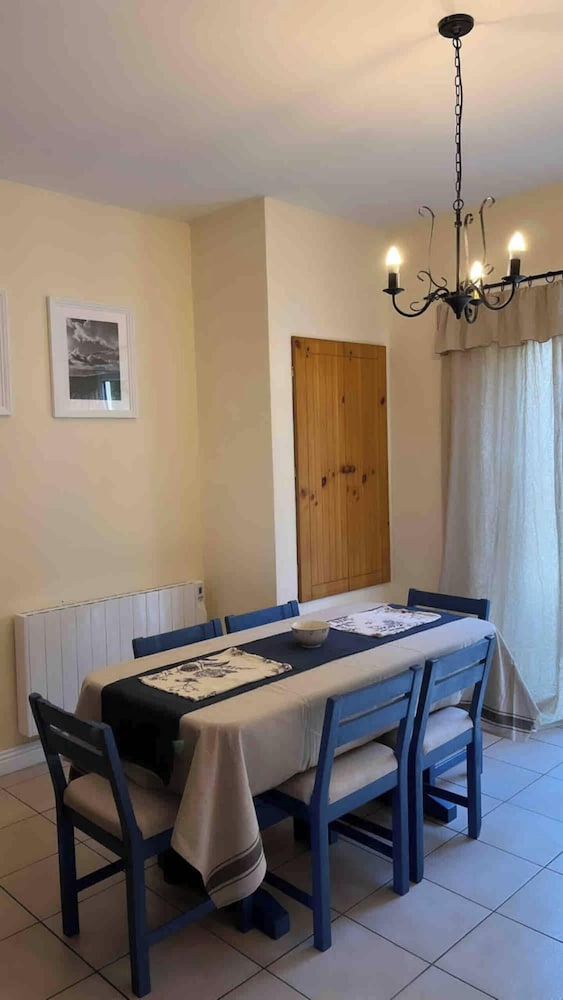 Molaga Street Retreat - 3 Bedroom House