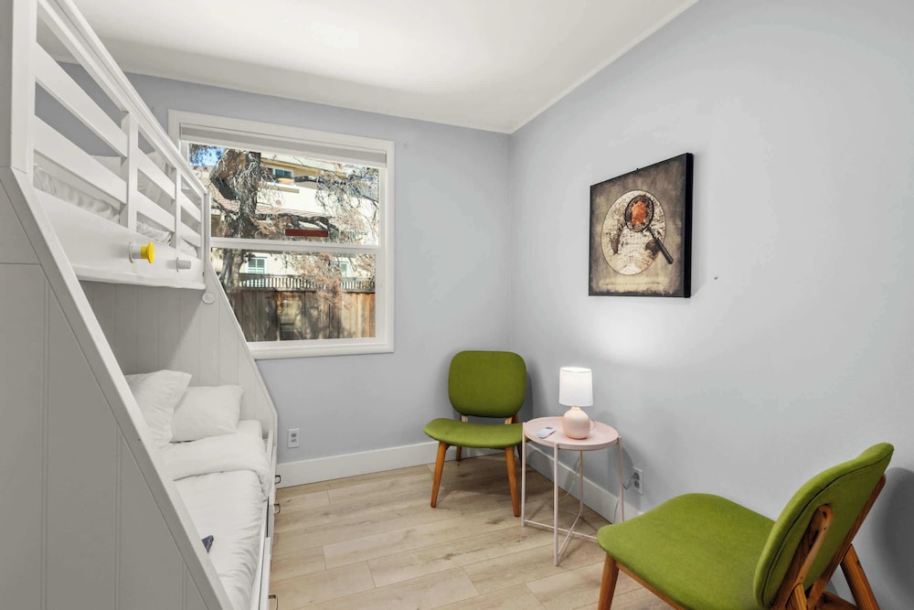 @ Marbella Lane - Spacious 2BR Home Near Westgate