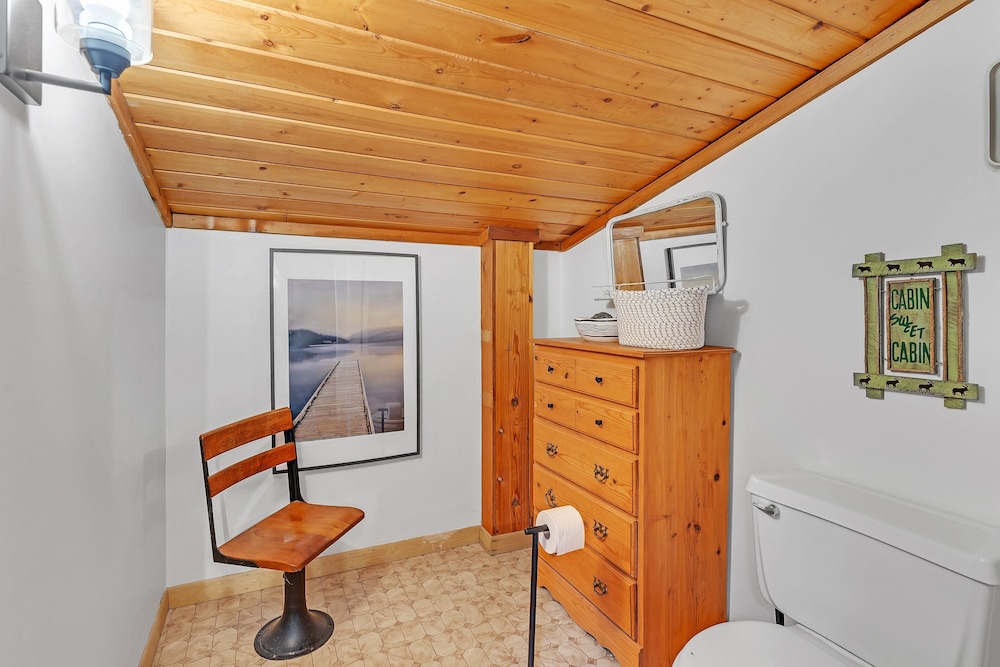 Modern Mountain Retreat Near Dolly Sods & Skiing 3 Bedroom Home