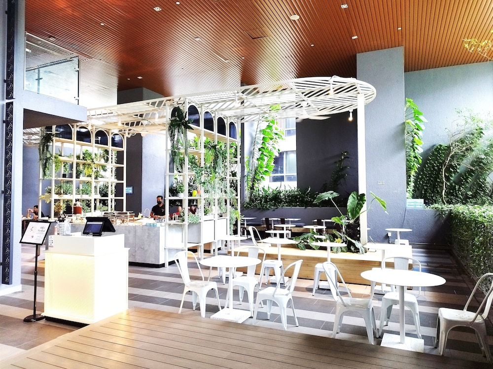 KLCC CityTowerViewSty5Pax CeylonzSuite