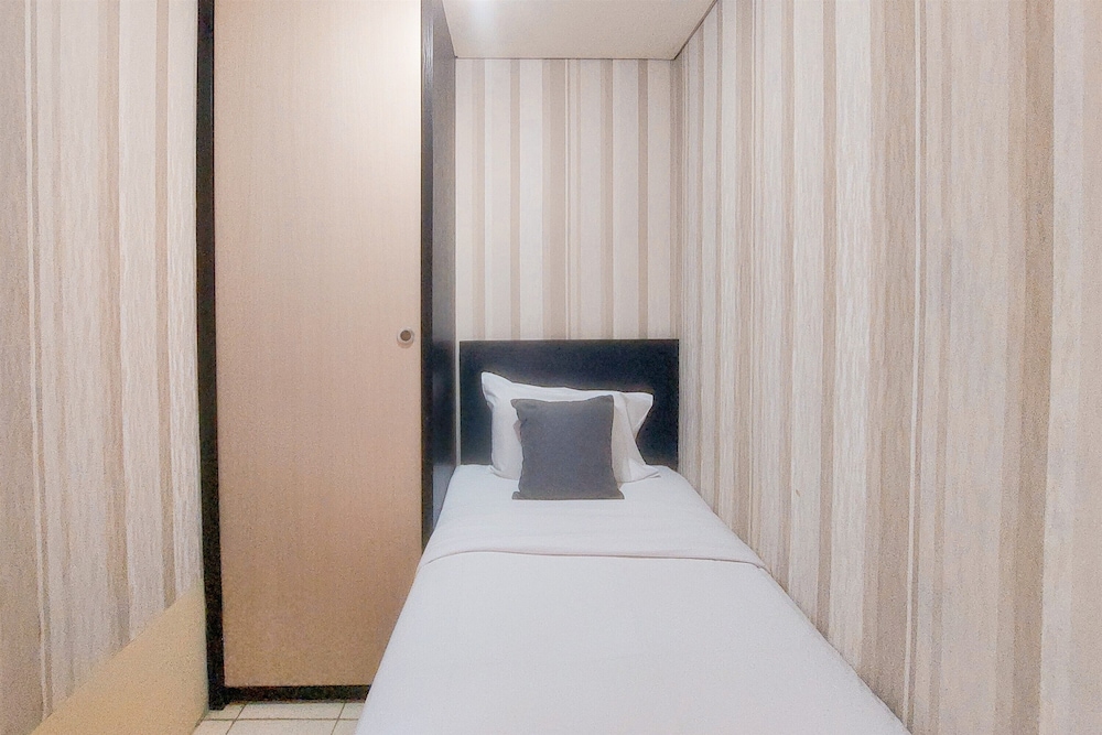 Warm And Spacious Combined Unit 2Br At Serpong Greenview Apartment