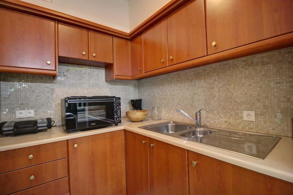Villa Elias 2BR Lower Apt with Pool