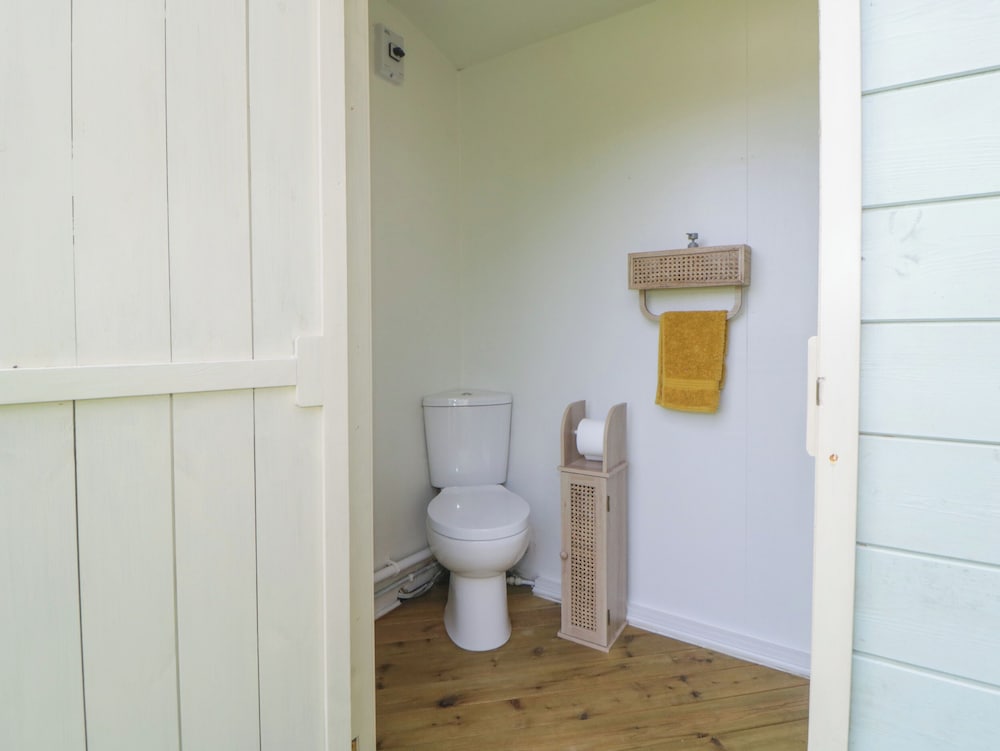 Flora's Hut