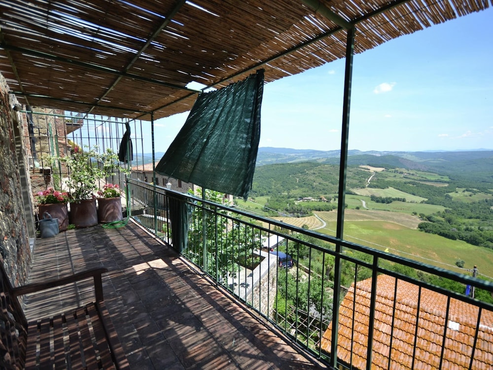 Belvilla by OYO Bellavista view 4