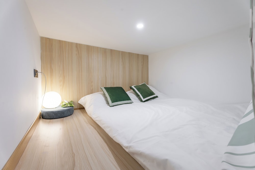 Shanghai Hills&XING 1885 Family Homestay