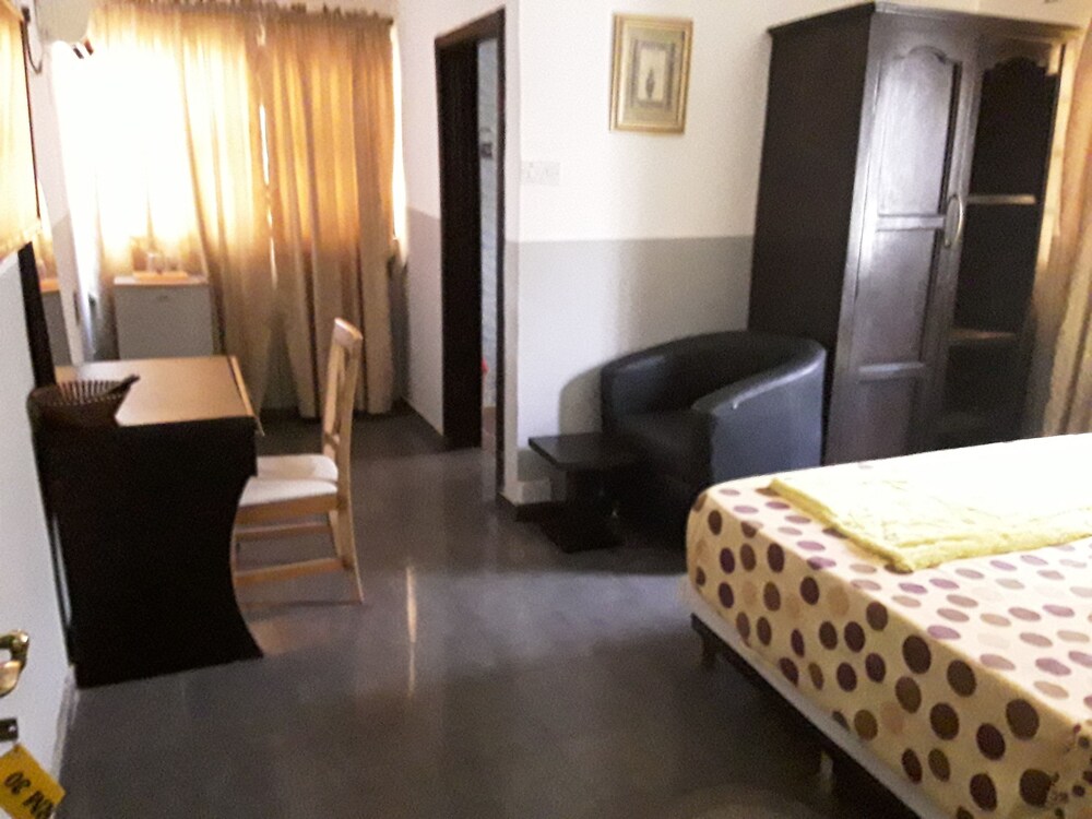 Photo 8
