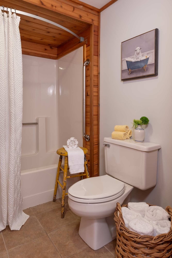 Tucker Hill Lodge