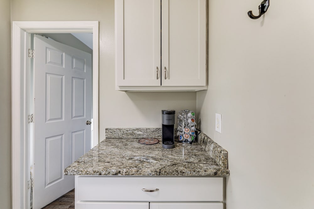 Jacksonville Home By Camp Lejeune, Beaches & More!