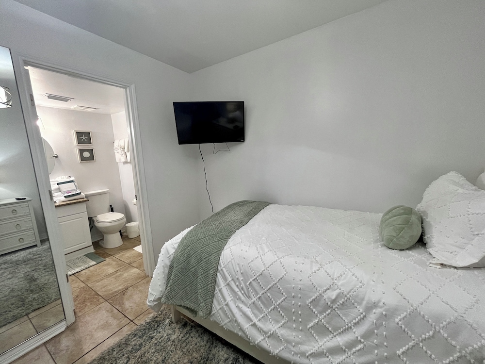 Surfside Shores by Southern Vacation Rentals