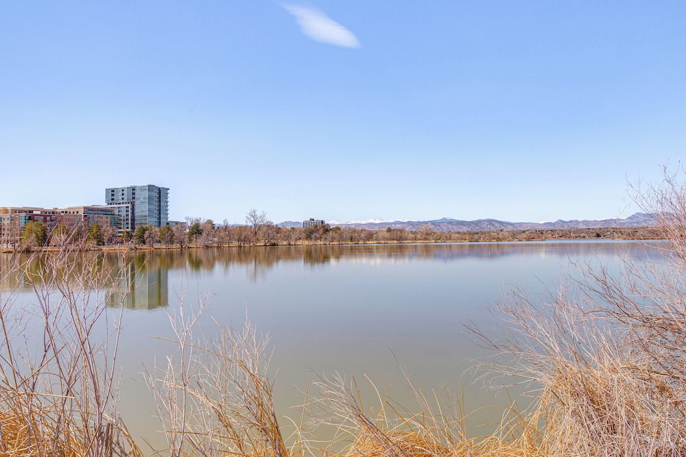 Walk to Empower Field & Sloan Lake: Charming Apt!